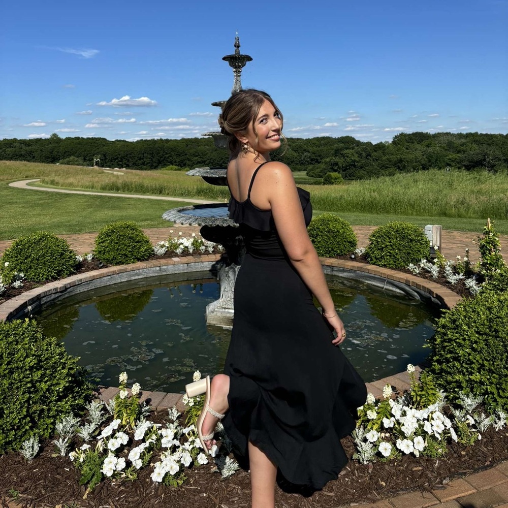 Meet your Posher, Ava